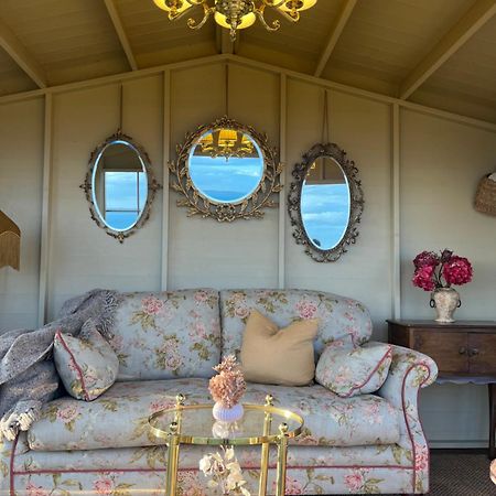 The Pink Cottage Upstairs Suite & Garden Summer Room Whitehead Екстер'єр фото