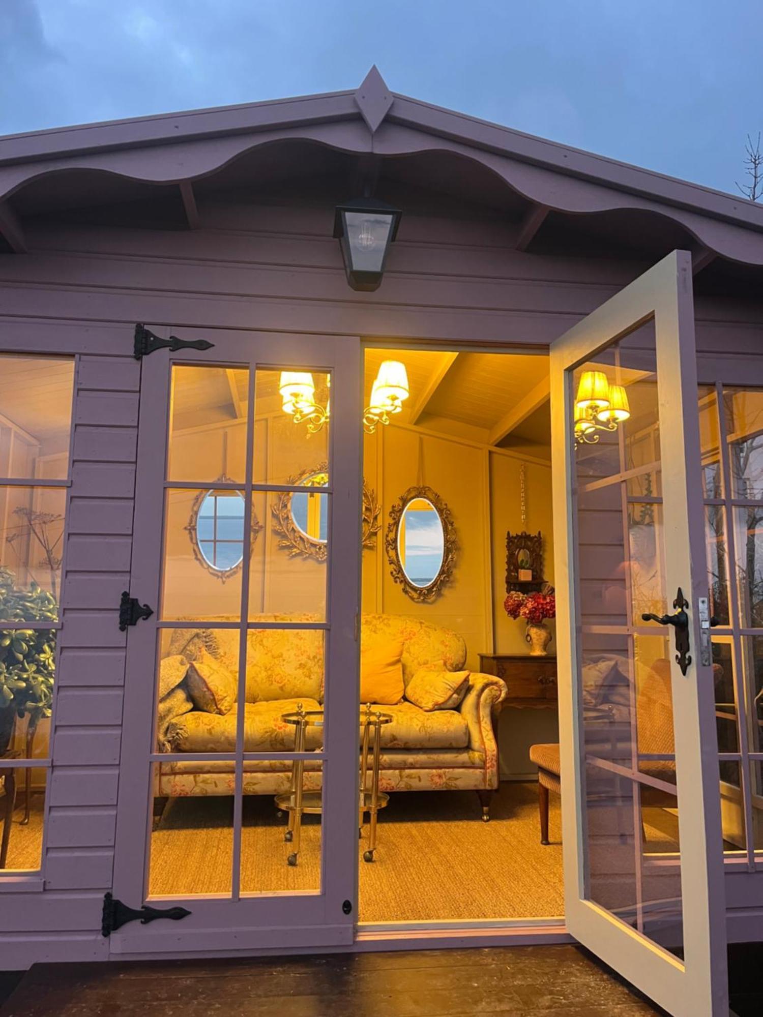 The Pink Cottage Upstairs Suite & Garden Summer Room Whitehead Екстер'єр фото