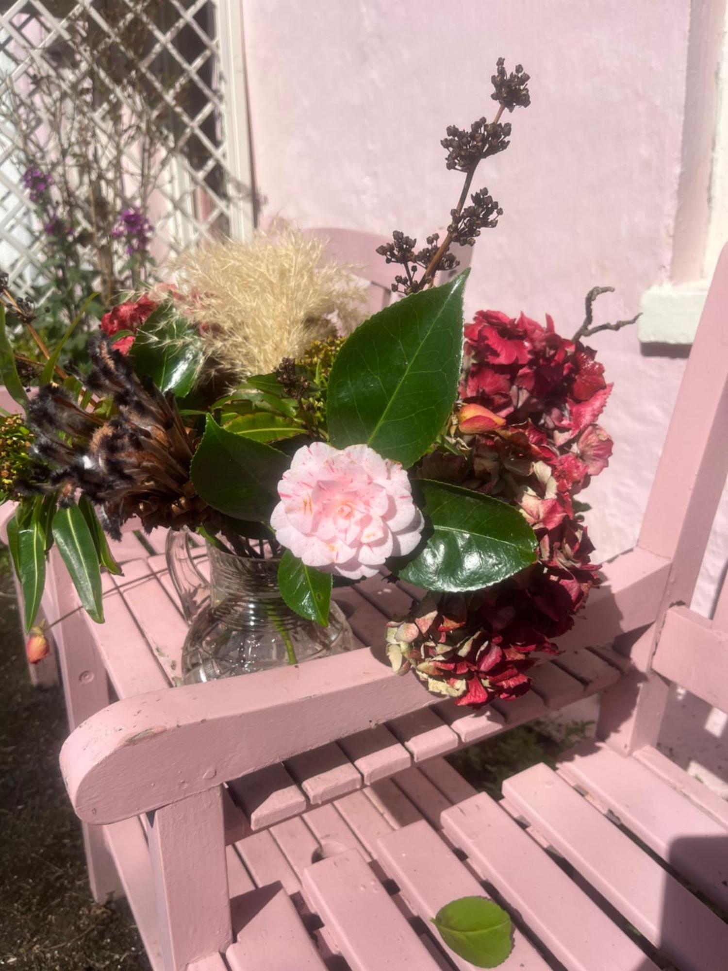 The Pink Cottage Upstairs Suite & Garden Summer Room Whitehead Екстер'єр фото